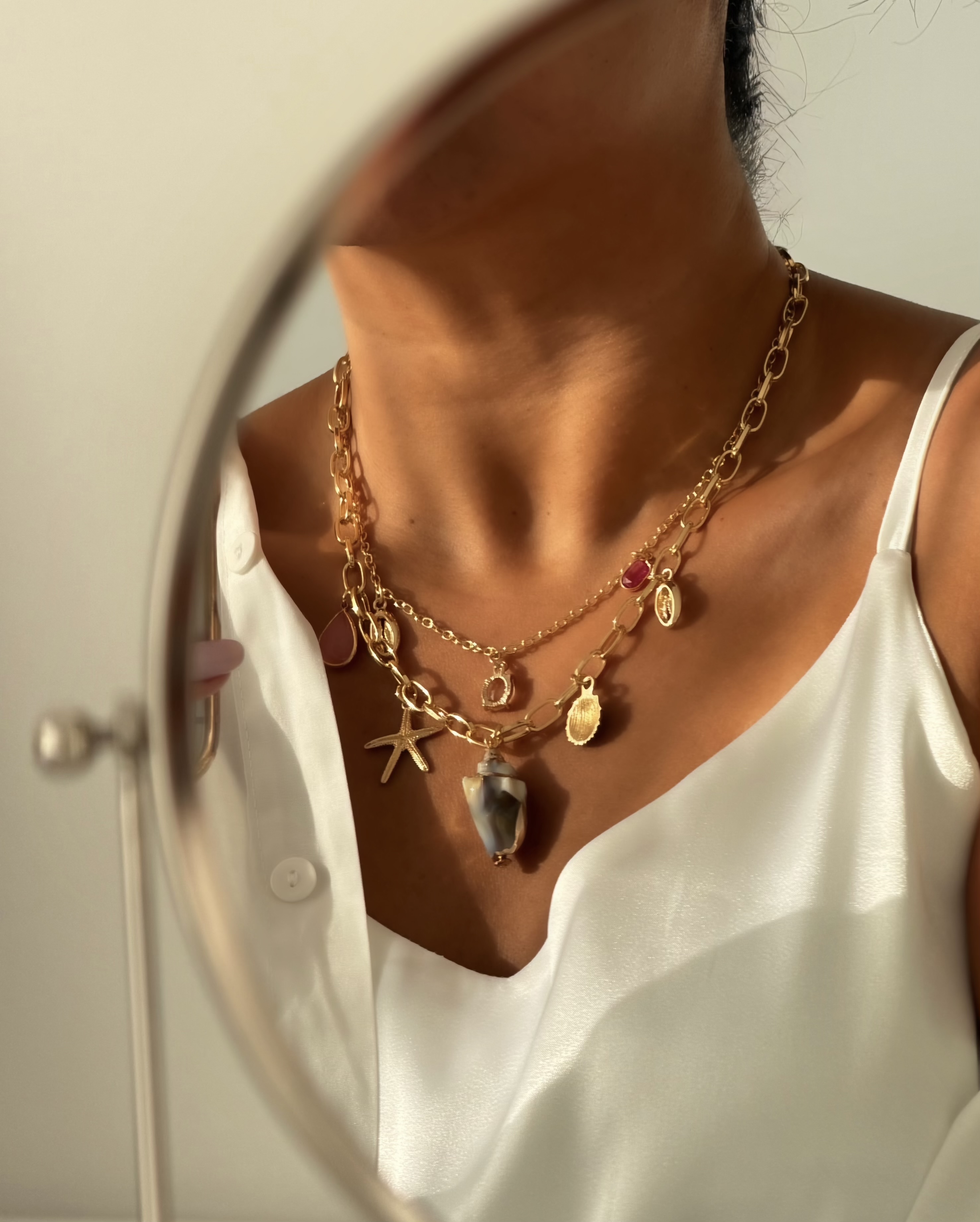 گردنبند چارم دار